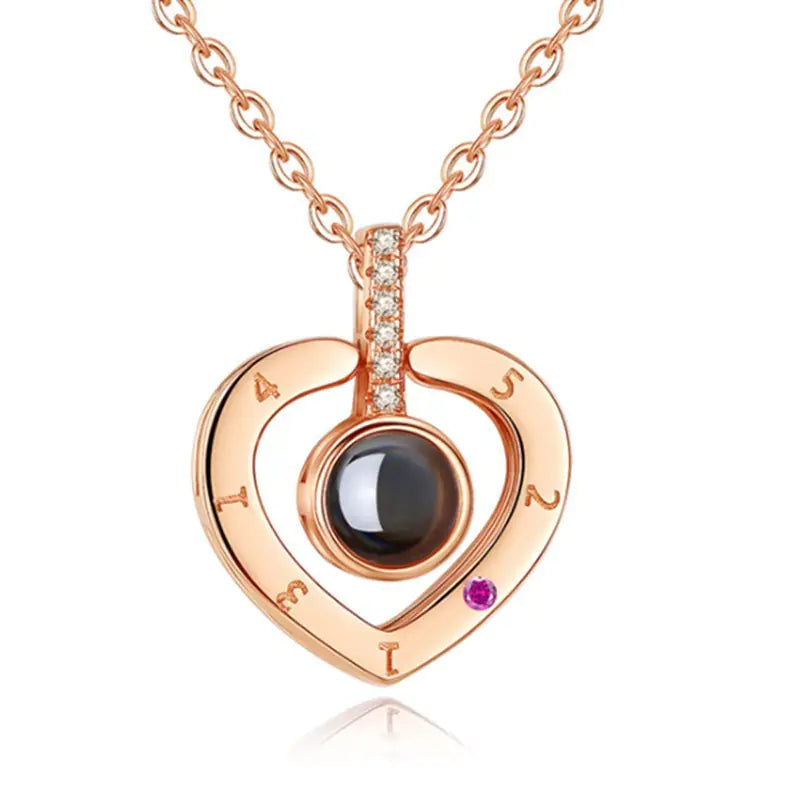 Collier pendentif mémoire en forme de cœur en 100 langues